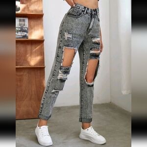 SHEIN EZwear High Waist Ripped Mom Jeans